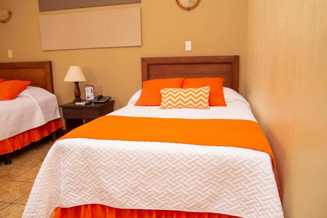 Resort Y Parque Acuatico Valle Dorado El Rosario 外观 照片
