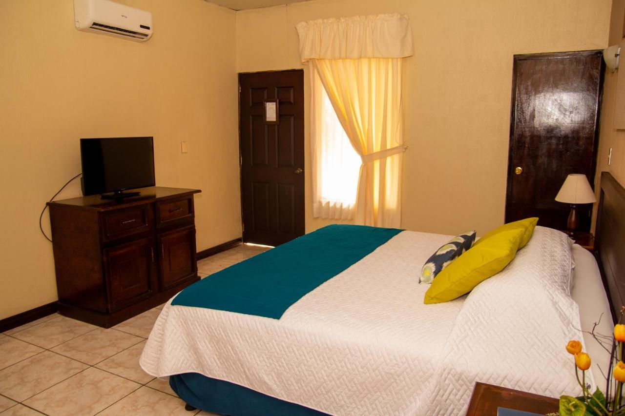 Resort Y Parque Acuatico Valle Dorado El Rosario 外观 照片