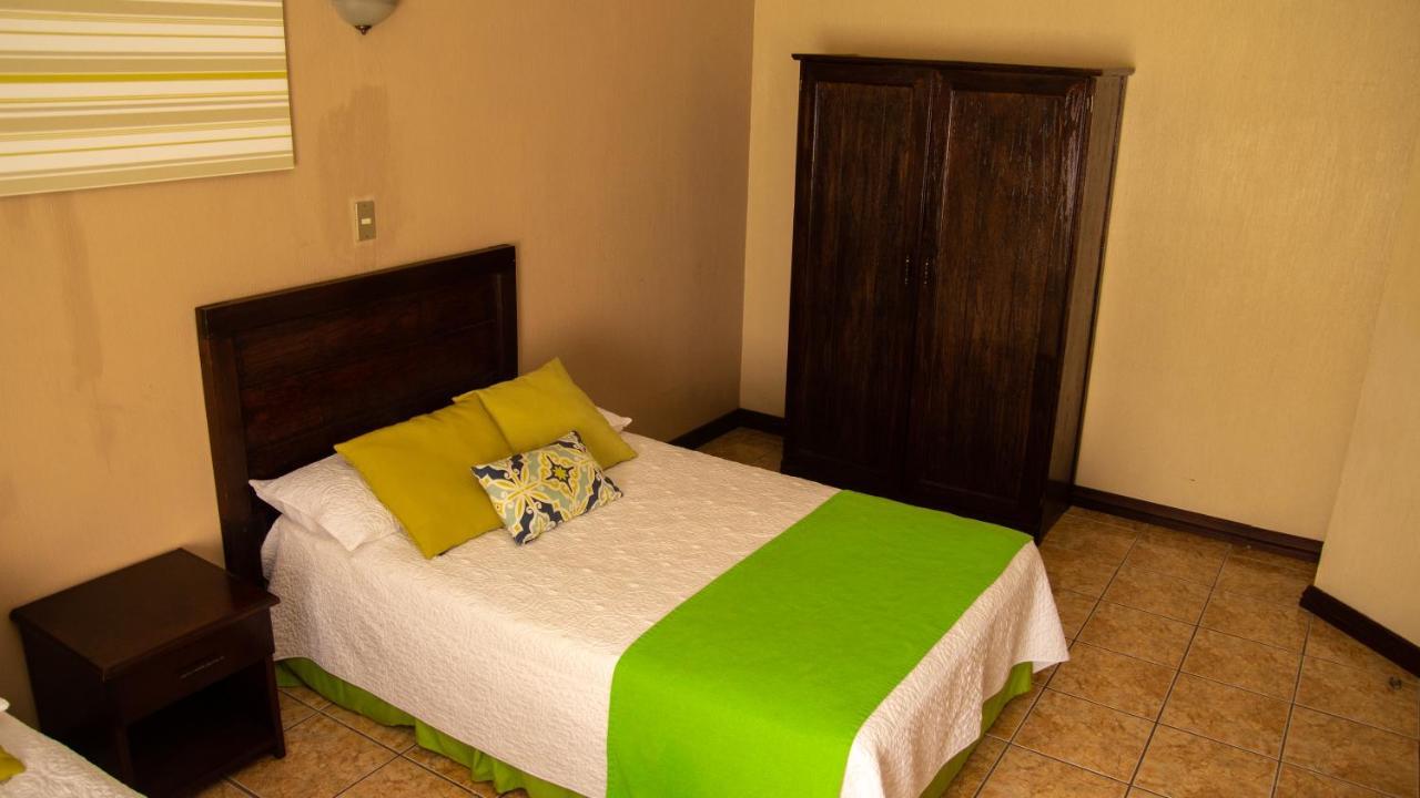 Resort Y Parque Acuatico Valle Dorado El Rosario 外观 照片